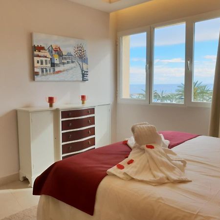 Fantastic Apartment In Front Of The Sea & Marina Естепона Екстер'єр фото